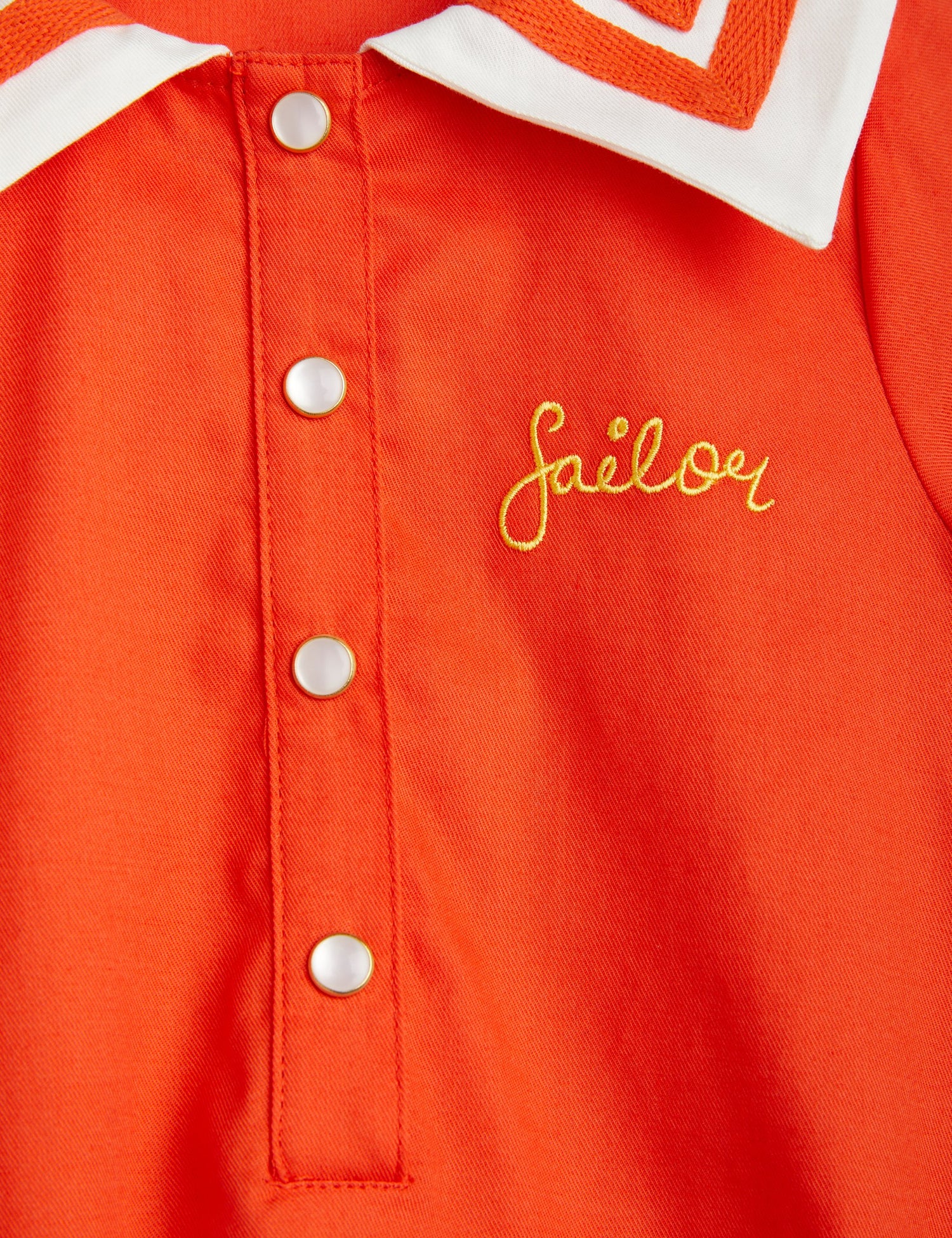 Sailor woven body
